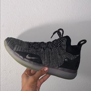 Kd 11 black and grey